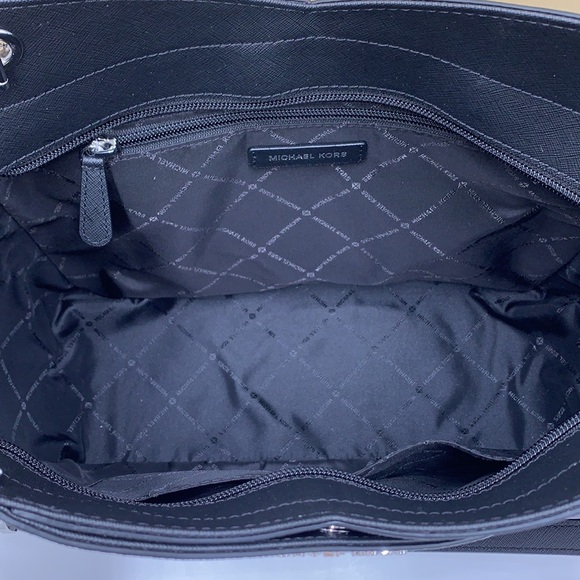 MICHAEL KORS LARGE X CHAIN LOGO SHOULDER BAG - Picture 9 of 16